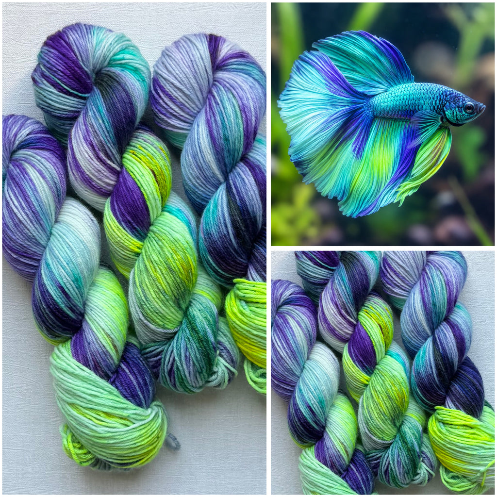 Handgefärbte Wolle, 100g, Sockenwolle, Merinowolle, 6-fach. hand-dyed sock yarn