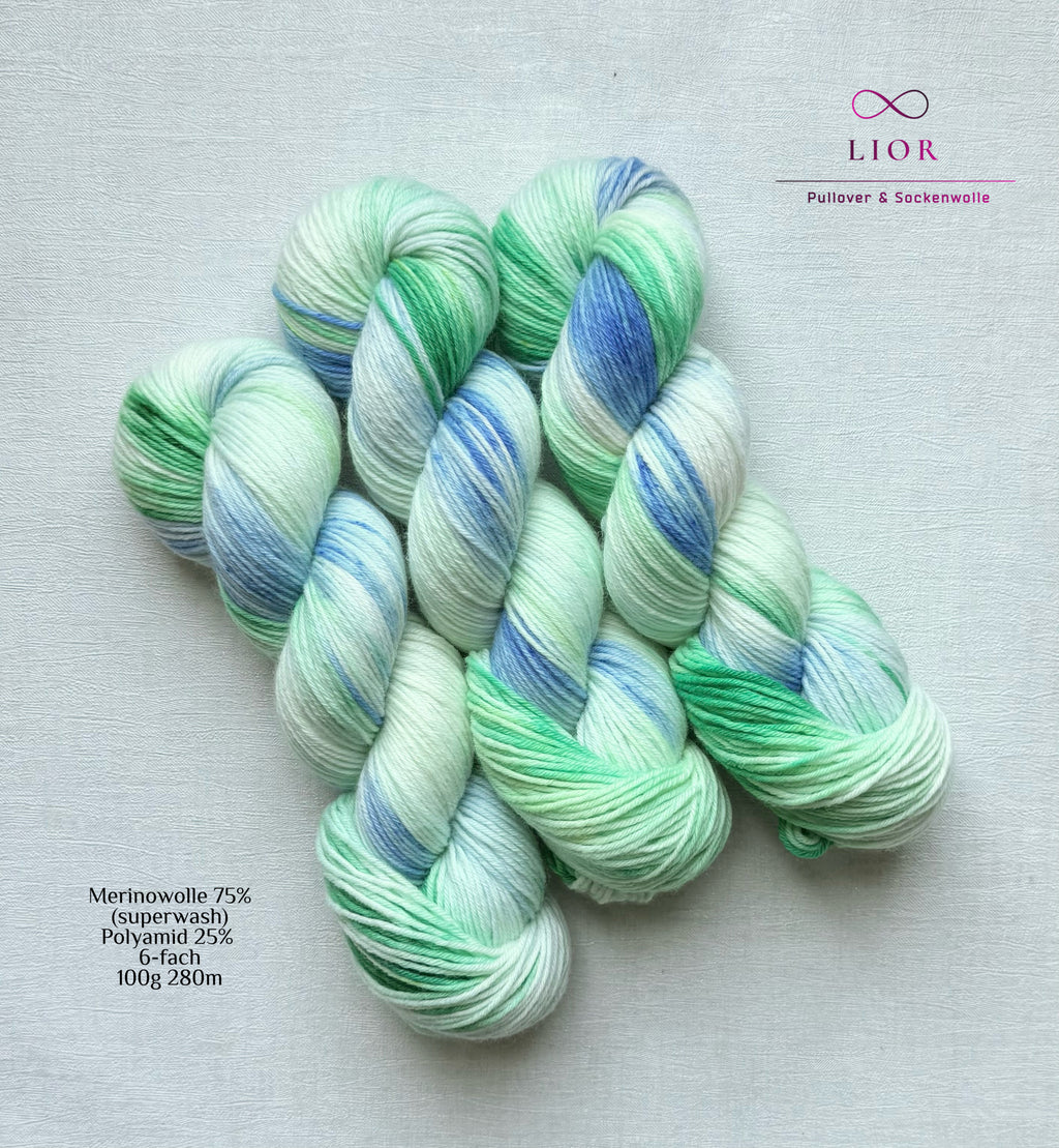 Handgefärbte Wolle, 100g, Sockenwolle, Merinowolle, 6-fach. hand-dyed sock yarn