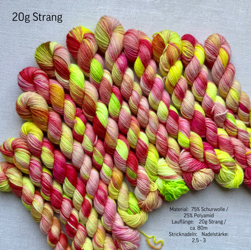 Handgefärbte Wolle, Sockenwolle, Merinowolle, 4-fach. hand-dyed sock yarn