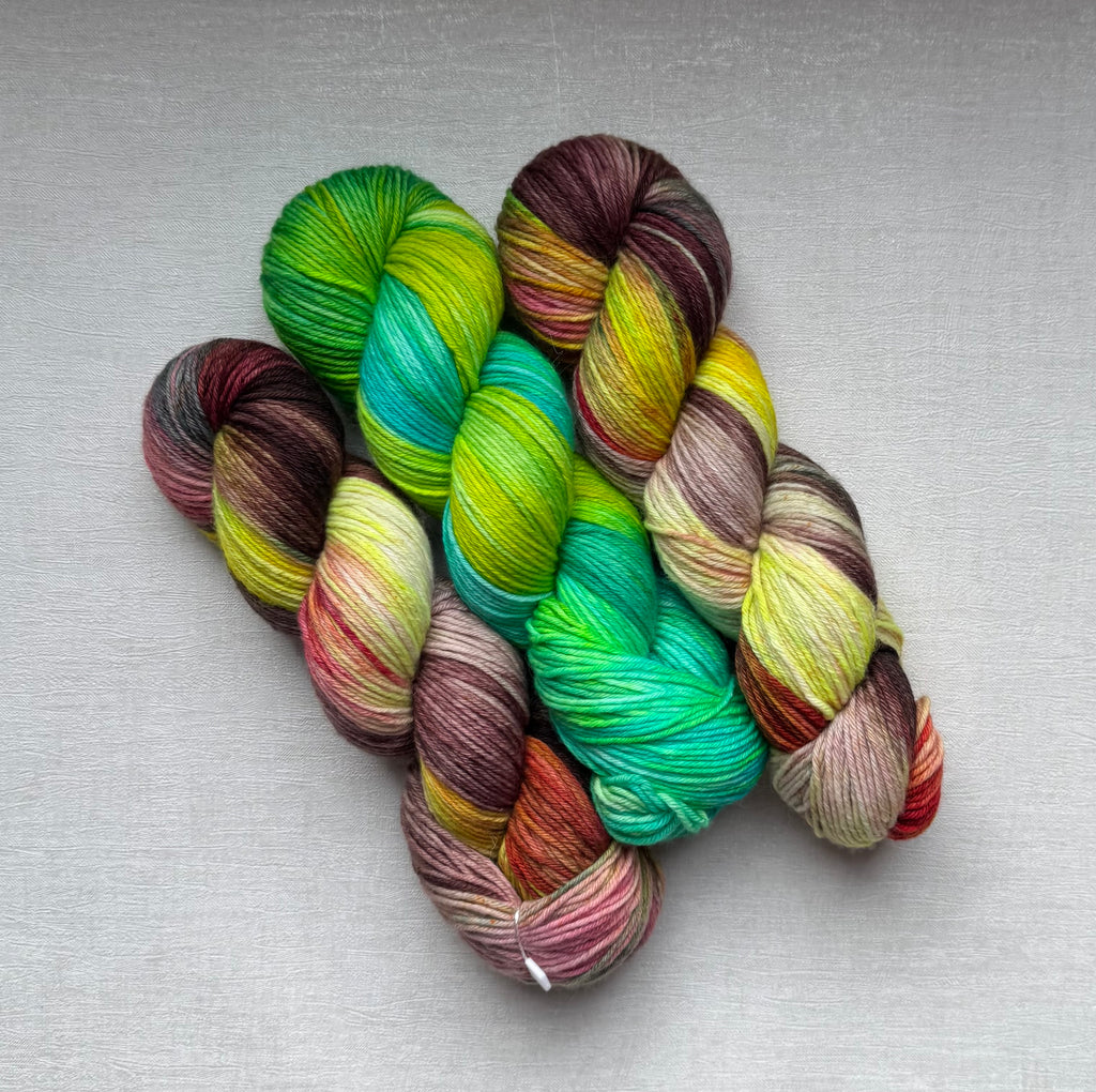 B-Ware-Set
Handgefärbte Merino Sockenwolle 100g, 6-fach
