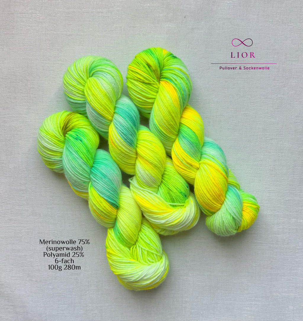 Handgefärbte Wolle, 100g, Sockenwolle, Merinowolle, 6-fach. hand-dyed sock yarn