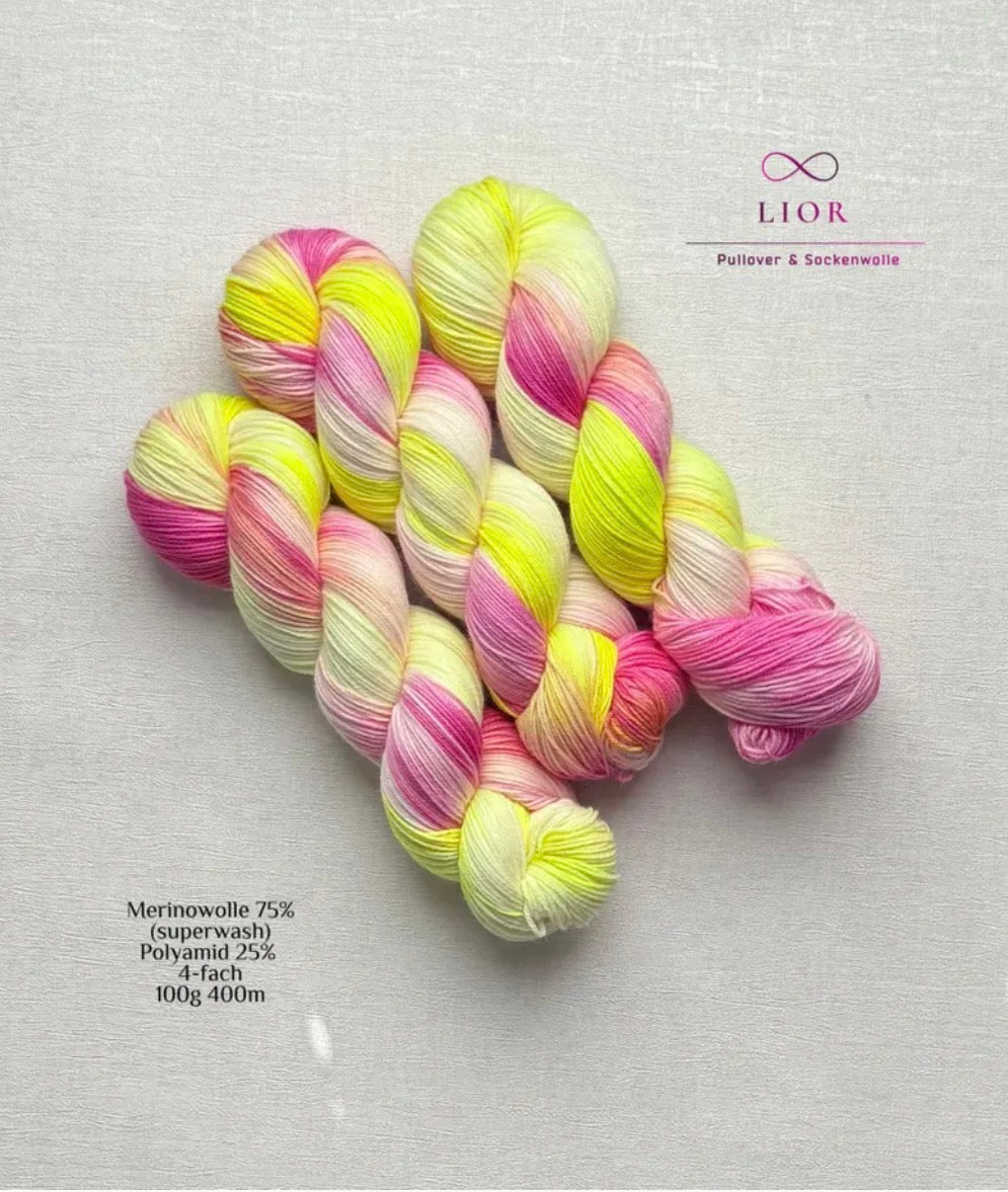 Handgefärbte Wolle, 100g, Sockenwolle, Merinowolle, 4-fach. hand-dyed sock yarn