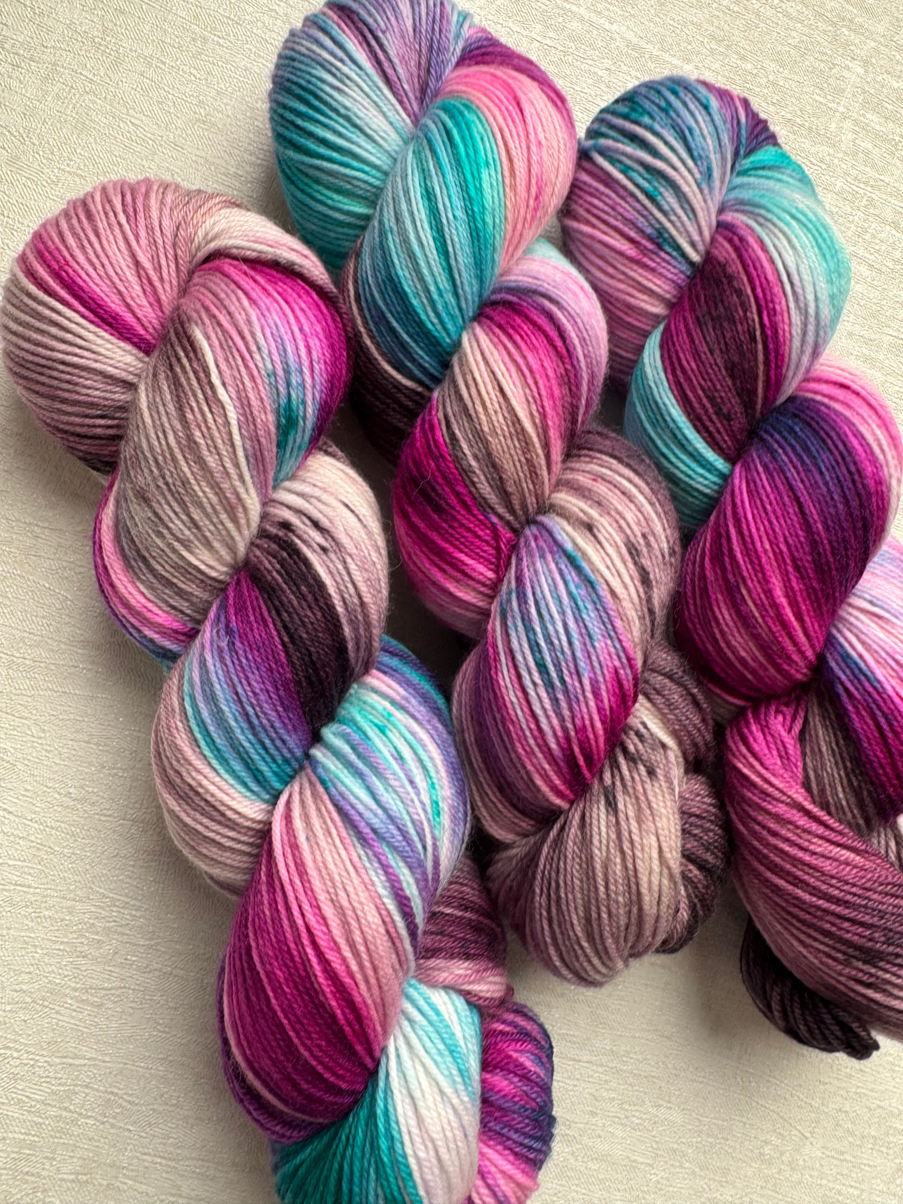 LIOR Merinowolle handgefärbt