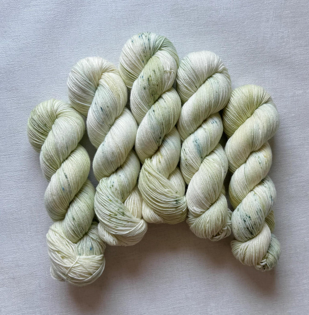 Handgefärbte Merino Sockenwolle 100g, 4-fach | Hand Dyed Merino Sock Yarn | Fingering Weight Yarn