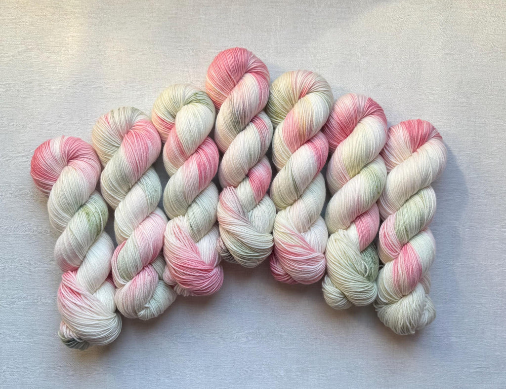 Handgefärbte Merino Sockenwolle 100g, 4-fach | Hand Dyed Merino Sock Yarn | Fingering Weight Yarn